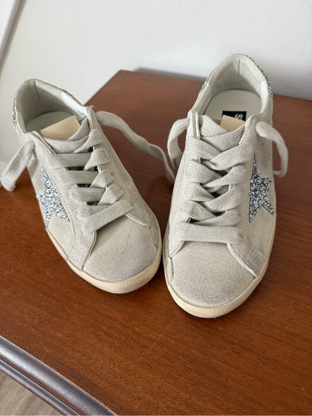 Golden Goose Super-Star Low Top Sneakers – Like New ✨👟